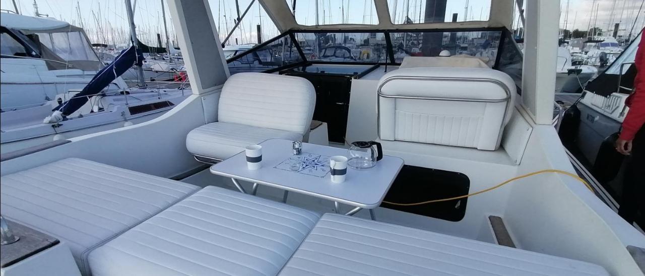 Sejour Insolite Sur Un Yacht. Bateau Hotel A Quai. ลาโรแชล ภายนอก รูปภาพ